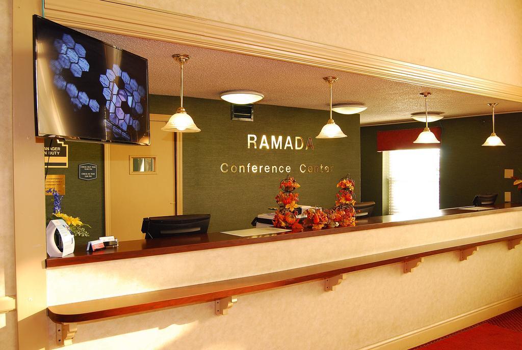 فندق Ramada Conference Center مورغانتاون، فيرجينيا الغربية المظهر الخارجي الصورة